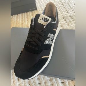 New in box VERY CUTE!!